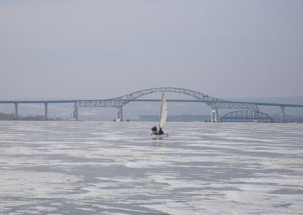 20100117_Ice Boats 007 600
